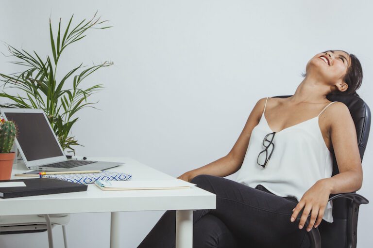 Ergonomically arranged workplace: Excellent Relationship between Well-Being and Efficiency