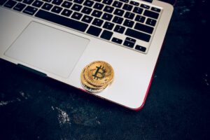 Kriptovalute in centralne banke: Novi digitalni denar